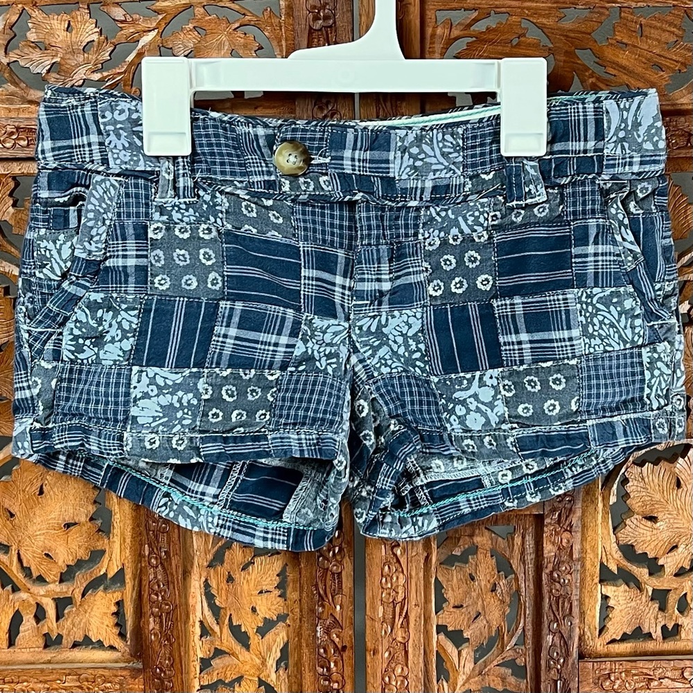 American Eagles Outfitters Women’s Shorts. Patchwork Design